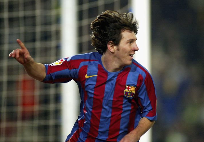 Ungur Messi fagnar í leik með Barcelona.
