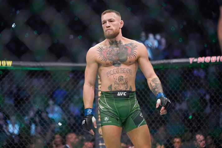 Við bíðum áfram eftir endurkomu McGregor í búrið.