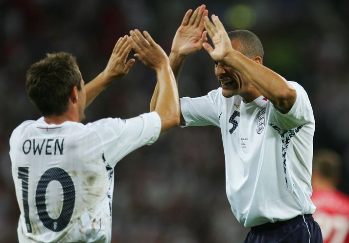 Michael Owen og Rio Ferdinand sáu um markaskorun enska landsliðsins í kvöld.