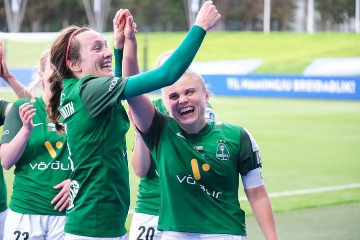 Breiðablik gæti tekið stórt skref í átt að Íslandsmeistaratitli með sigri í kvöld. Liðið fagnaði afar sætum sigri gegn FH í úrslitaleik Mjólkurbikarsins.