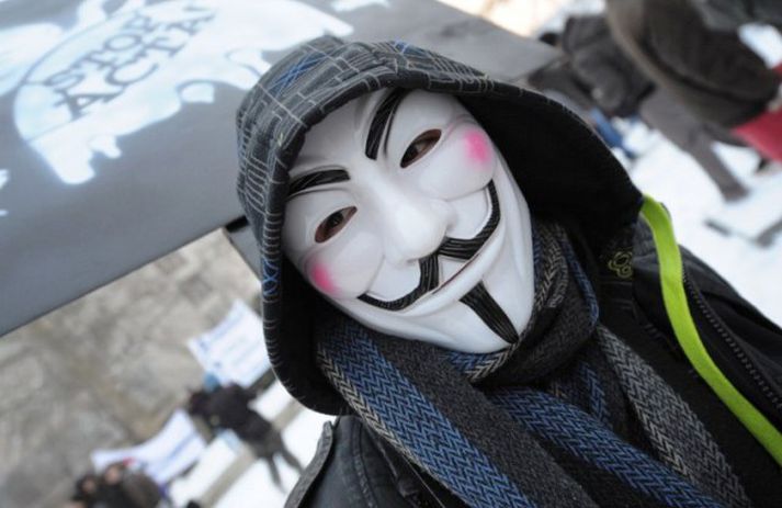Meðlimir Anonymous bera iðulega grímu andófsmannsins Guy Fawkes.