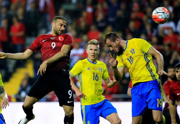 Cenk Tosun gerði tvö mörk fyrir Tyrki í kvöld.