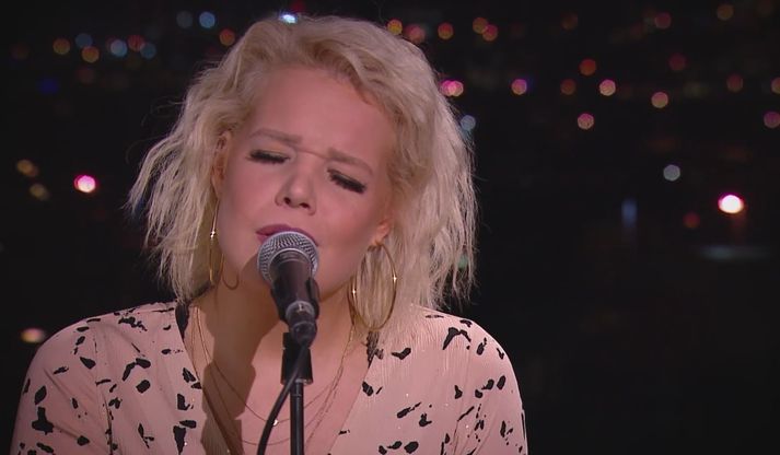 Fallegt jólalag frá sigurvegara The Voice á Íslandi.