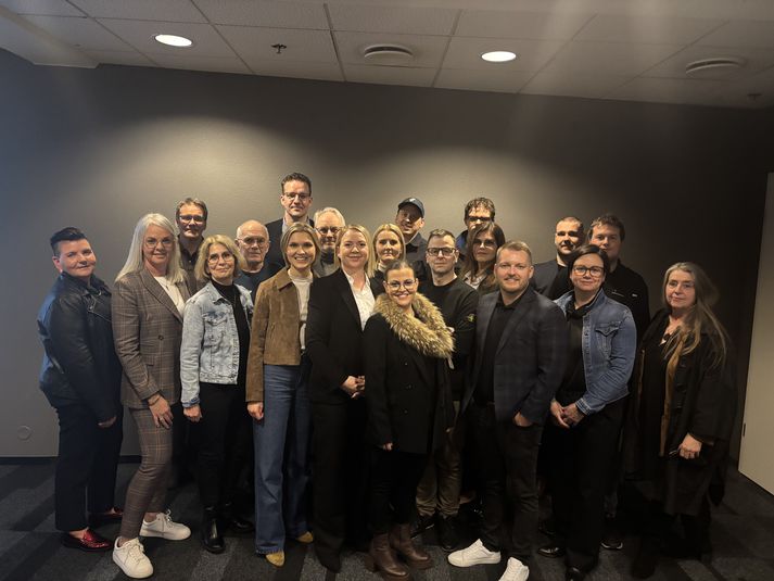 Frambjóðendur Samfylkingarinar í Reykjanesbæ með Kristrúnu Frostadóttur forsætisráðherra.