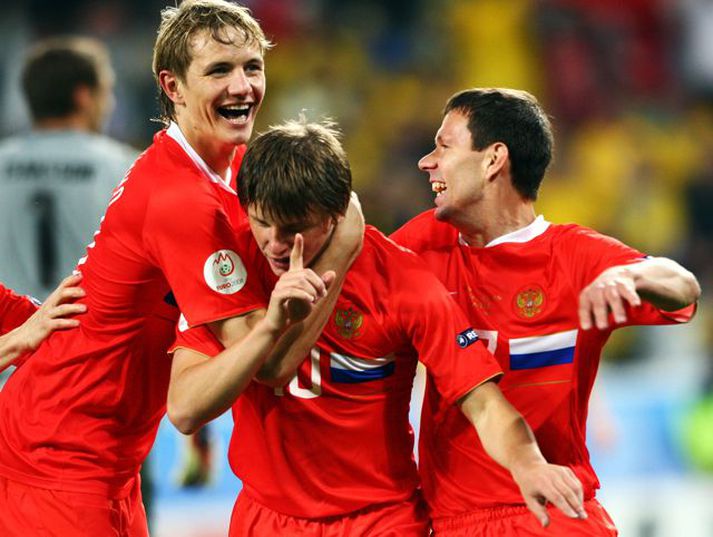 Arshavin og Pavlyuchenko, lykilmenn rússneska landsliðsins, á góðri stundu,