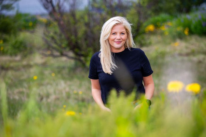 Eva Laufey Kjaran, markaðs- og upplifunarstjóri Hagkaupa, segist auðvitað hafa prófað að byrja daginn á sítrónuvatni. Tilhlökkunin í fyrsta kaffibollann sé hins vegar svo mikil að hann er fyrsta morgunverkið, enda byrjar Eva að hlakka til hans kvöldinu áður. 