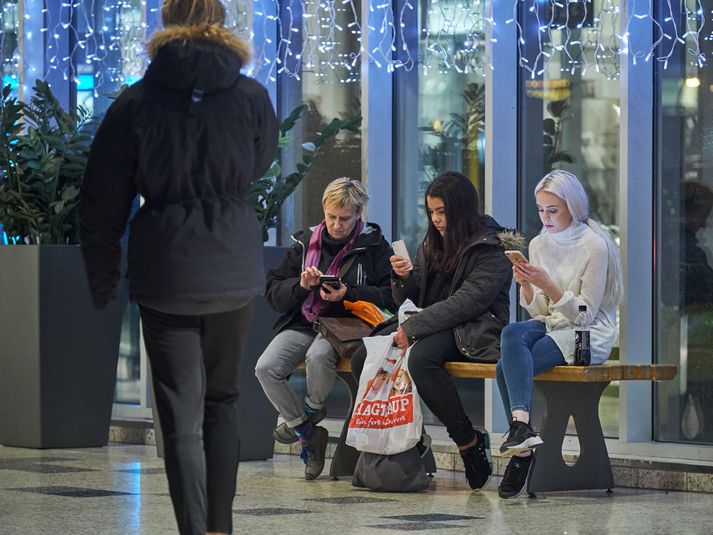 Rrými Hagkaupa minnkar þegar verslunin fer á eina hæð. 