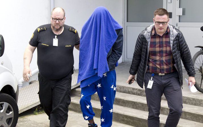 Maðurinn er sá fyrsti sem hnepptur er í gæsluvarðhald, grunaður um að smita vísvitandi af HIV-veirunni.