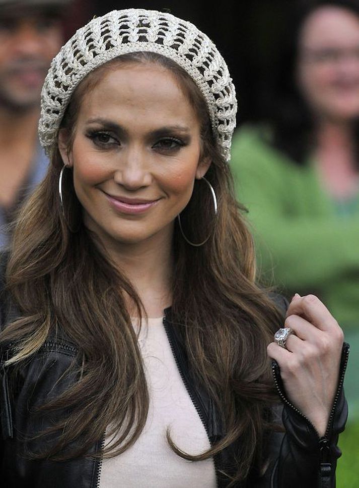 Engin leiðindi Jennifer Lopez heldur víst áfram með sama bílstjóra þrátt fyrir að hann og umboðsmaður hennar hafi hnakkrifist.