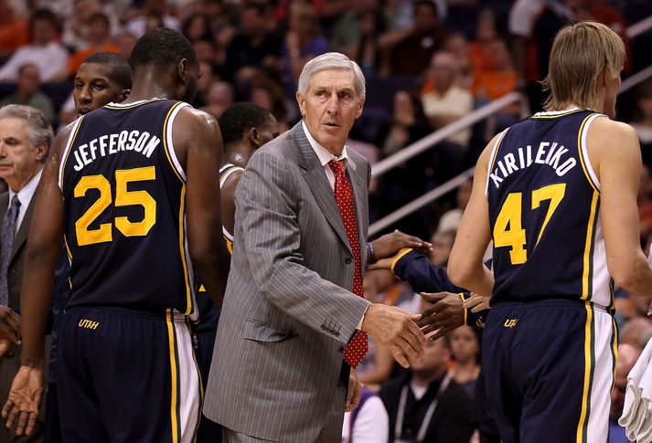 Enginn hefur þjálfað eitt lið lengur í sögu NBA-deildarinnar en Jerry Sloan gerði með Utah Jazz.