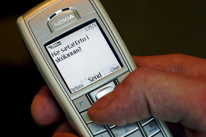 Hver væri ekki til í að eiga svona tólf ára gamalt sms?