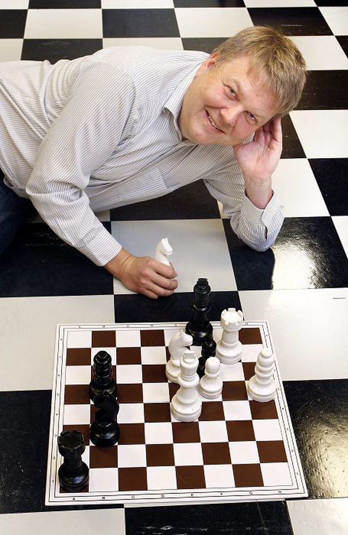 Gunnar björnsson við taflborðið. Í Tromsö fer á næstu dögum fram kjör forseta Alþjóðaskáksambandsins.