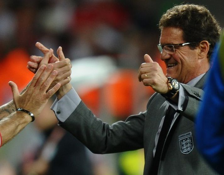 Fabio Capello fagnar sigrinum í dag.