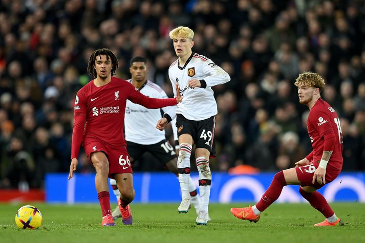 Liverpool og Manchester United eru sigursælustu lið enskrar fótboltasögu. Eignarhald beggja félaga hefur verið talsvert í umræðunni undanfarin misseri.