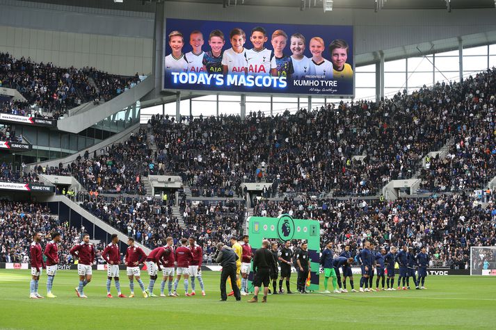 Stuðningsmenn Tottenham Hotspur eru ekki hrifnir af yfirtöku sádi-arabíska sjóðsins PIF á Newcastle.