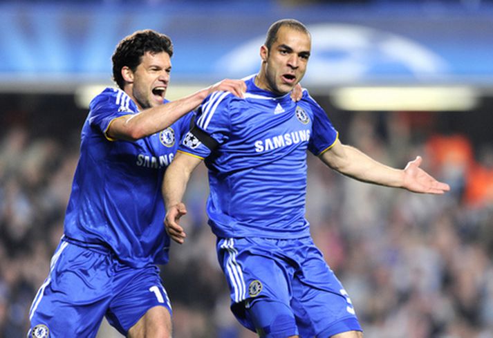 Alex fagnar marki með Ballack á síðustu leiktíð.