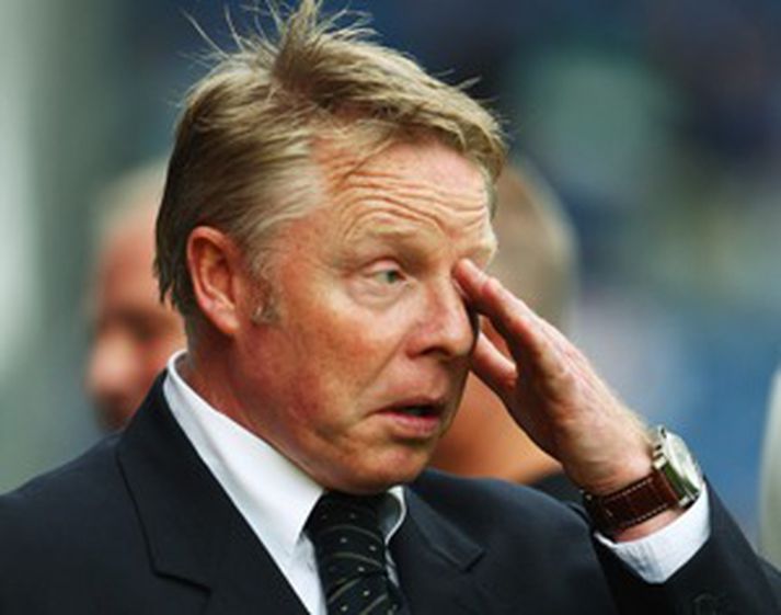 Sammy Lee gæti orðið atvinnulaus bráðlega ef hann nær ekki betri árangri með Bolton.