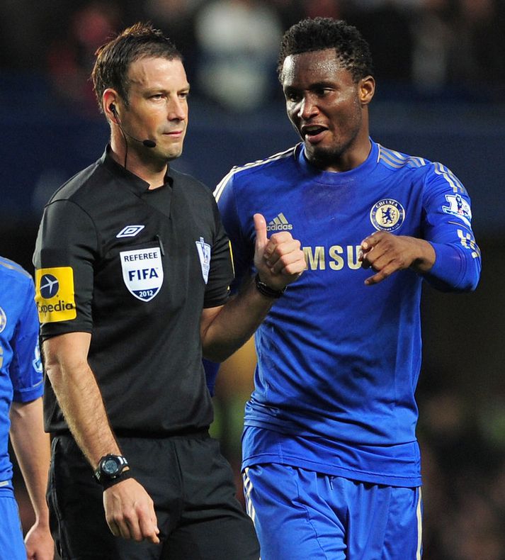 Mark Clattenburg og John Obi Mikel.
