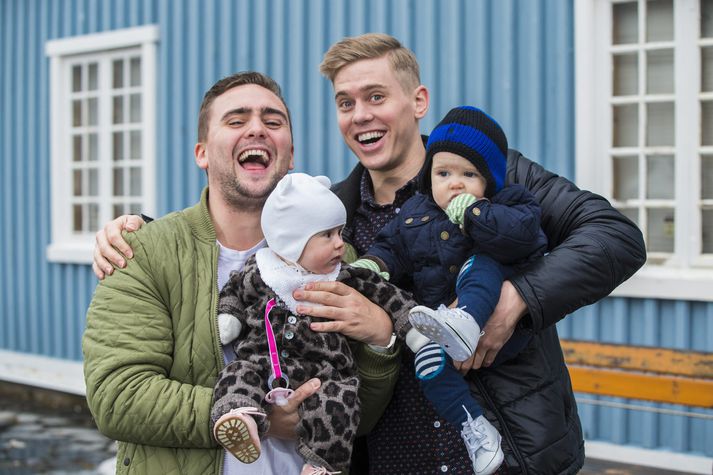 Bræðurnir eru samrýmdir og spila saman í kvöld.