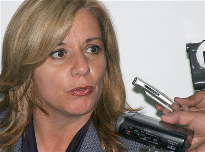 Guadalupe Larriva talar við fréttamenn daginn sem hún var útnefnd ráðherra, 27. desember 2006.