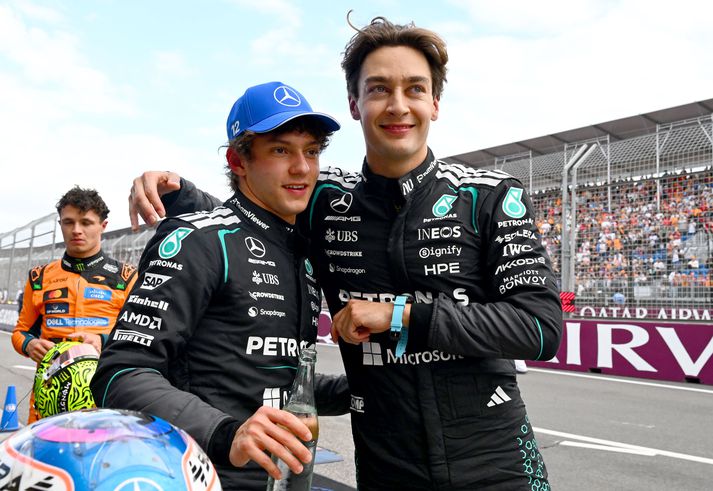 Kimi Antonelli og George Russell hjá Mercedes tryggðu sér efstu tvö sætin. 