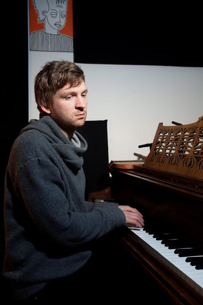 Ólafur Arnalds kemur fram í Hljómahöllinni í Reykjanesbæ.