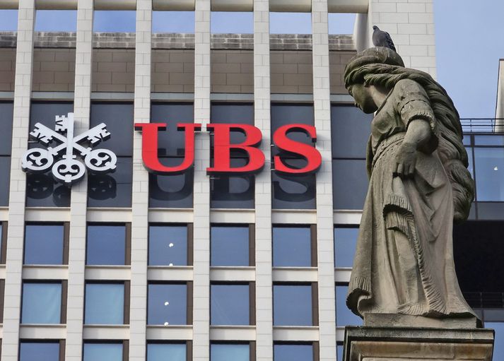UBS er svissneskur banki.