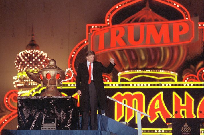 Donald Trump við opnun á Taj Mahal-hótelinu og spilavítinu í Atlanta.