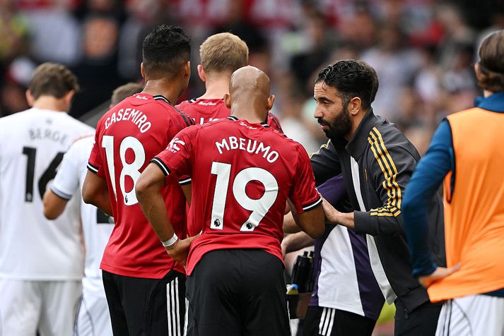Það hefur gengið afleitlega hjá Ruben Amorim í ensku úrvalsdeildinni frá því að hann tók við Manchester United. Fall úr deildabikarnum í vikunni, gegn D-deildarliði Grimsby, hjálpaði svo ekki til.