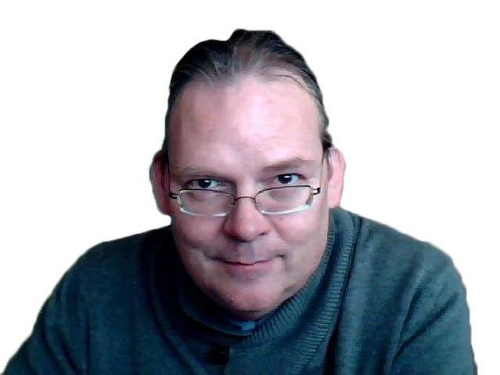 Bergur Ísleifsson hóf útgáfu á Myndböndum mánaðarins fyrir þrettán árum. Hann tekur nú aftur við ritstjórn blaðsins af Erlingi Grétari Einarssyni, en hann hefur ritstýrt blaðinu í tæp fimm ár.