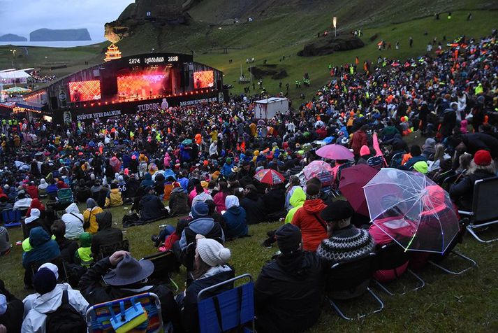 Tilkynnt var um þrjár líkamsárásir til viðbótar í Vestmannaeyjum í nótt.