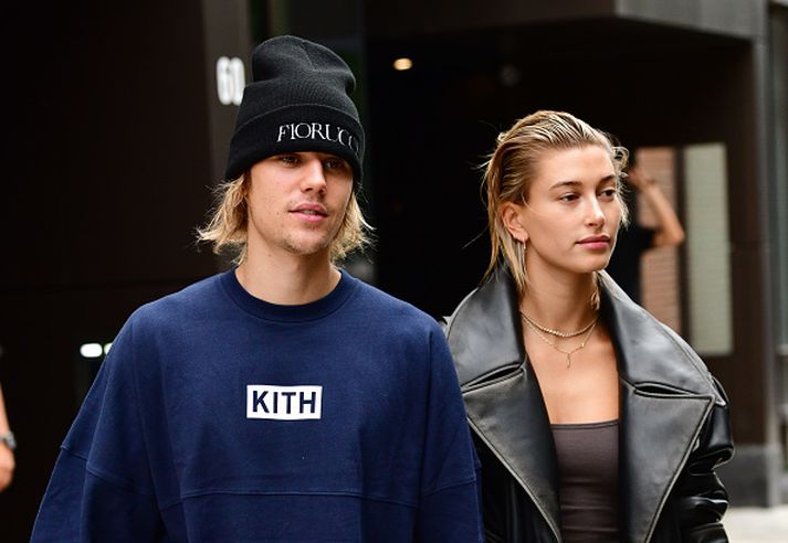 Justin og Hailey halda upp á ástina um helgina.