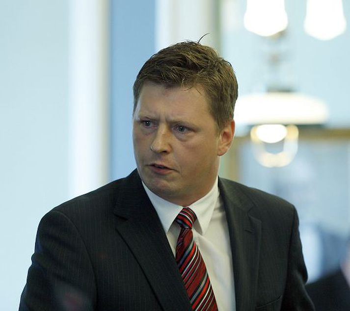 Höskuldur Þórhallsson