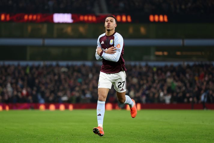 Morgan Rogers var iðinn við kolann í dag gegn Manchester United og skoraði bæði mörk Aston Villa 