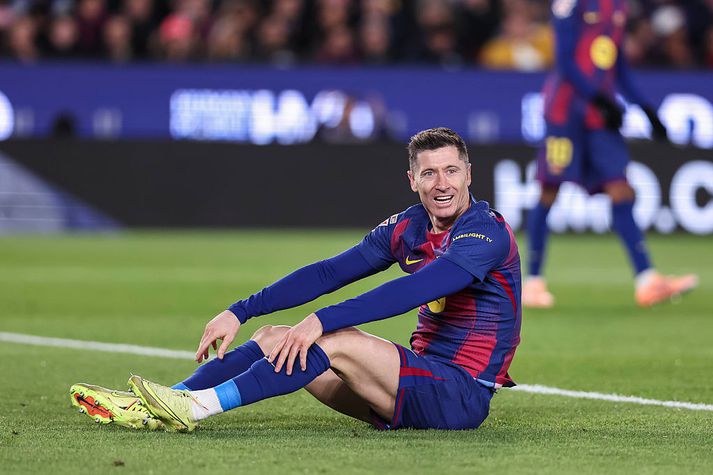 Robert Lewandowski trúði vart eigin augum eftir vítaspyrnu sína í gærkvöld.