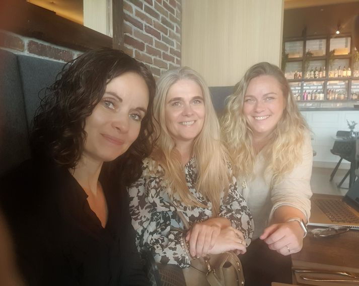 Félag foreldra- og uppeldisfræðinga kynnti nýlega nýjan vef félagsins. Unnur Tómasdóttir (t.v.), Helena Sigurðardóttir og Rakel Guðbjörnsdóttir sitja allar í stjórn félagsins.
