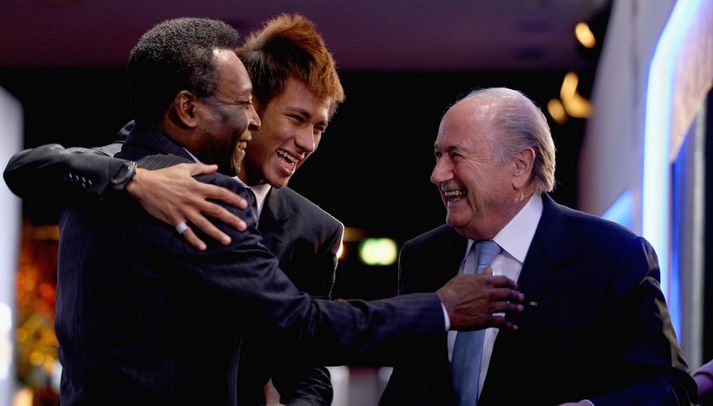 Hinn ungi Neymar með þeim Pele og Sepp Blatter.