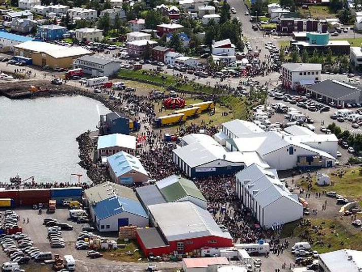 Það er jafnan fjöldi fólks saman kominn á fiskideginum eins og þessi mynd ber með sér.