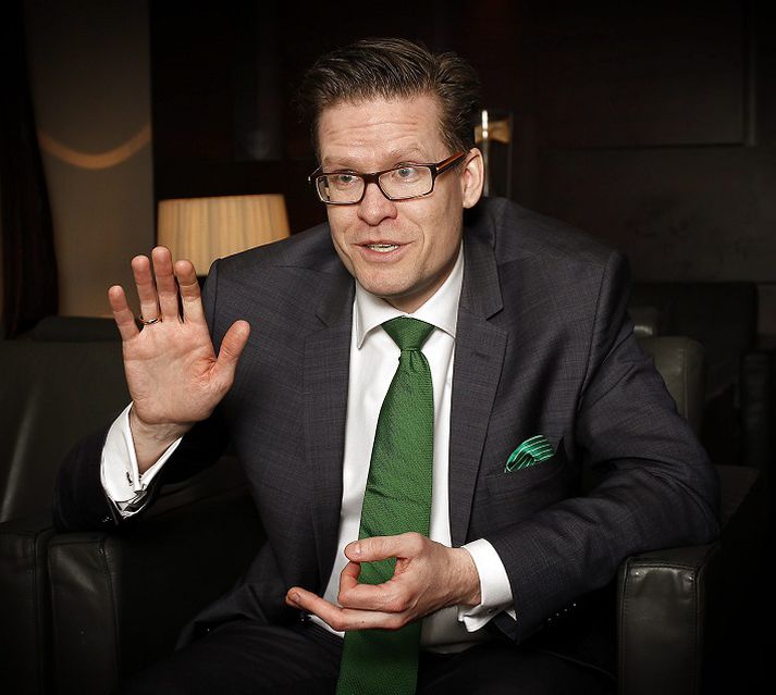 Christensen varar við of miklum skuldalækkunum.