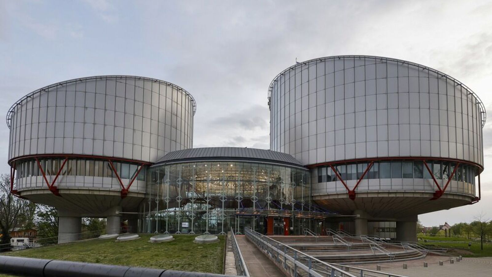 MDE vísar frá tveimur málum gegn Ís­landi