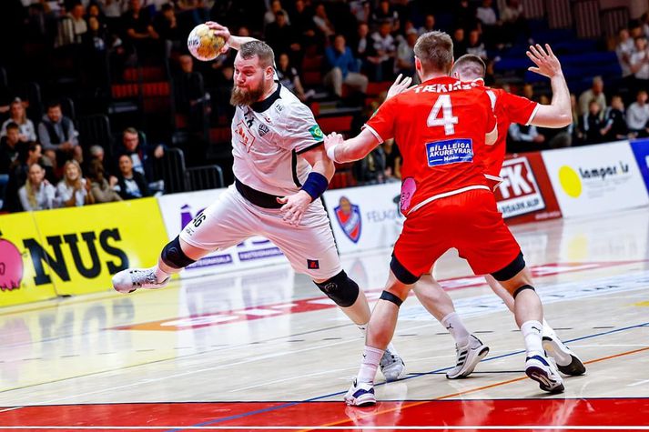 Kári Kristján Kristjánsson er kominn í bann fyrir höggið sem hann veitti Haukamanni.