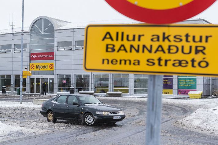 Skiptistöðin í Mjódd í Reykjavík. Framkvæmdastjóri SSH segir ávinning af hagræðingu með nýju kerfi eiga að fara í að bæta þjónustuna. Það verði mælikvarðinn á árangurinn þegar fram í sæki. 
