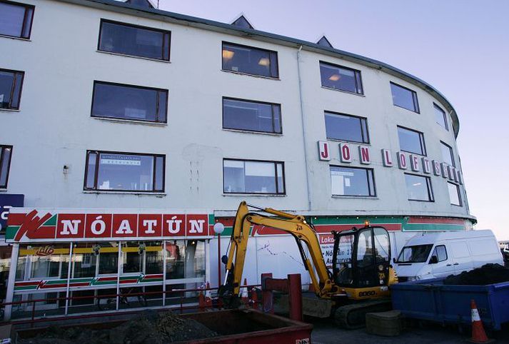 Deilur eru um framkvæmdir í húsinu en því á að breyta í gistiheimili.