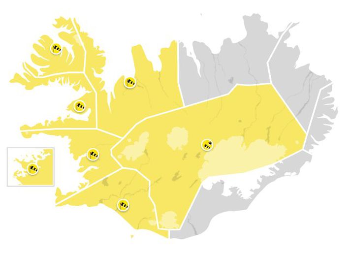 Víða má búast við hríðum á heiðum og jafnvel lokunum.