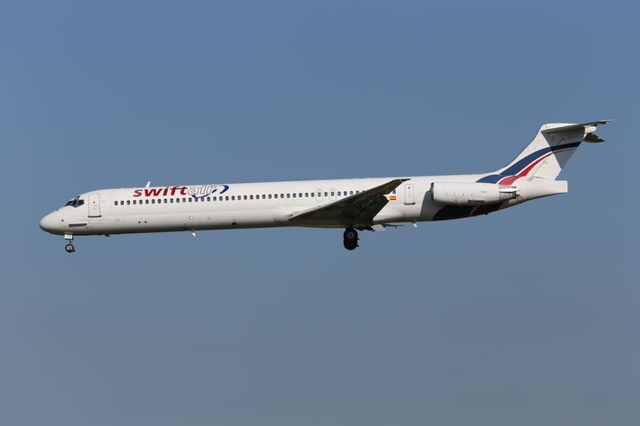 Hér má sjá nýlega mynd af vélinni. Hún er í eigu spænska flugfélagsins Swift Air en í leigu hjá Air Algerie.