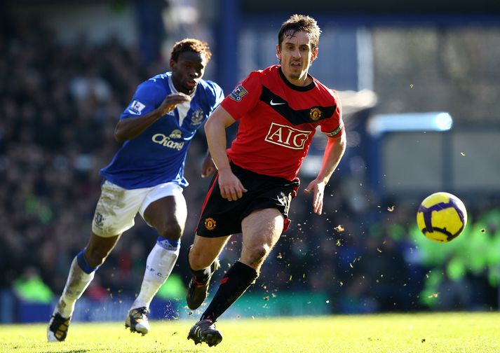 Gary Neville er hættur í fótbolta.