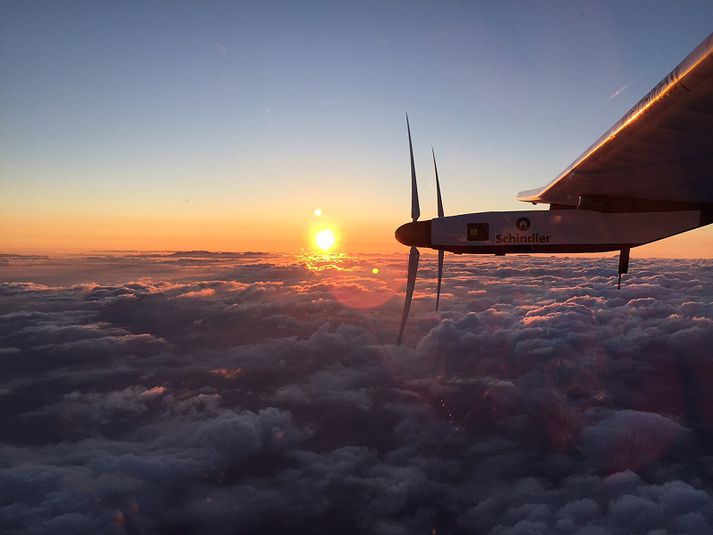 Flugmaður vélarinnar hefur nú þegar sett met fyrir lengsta flug einn síns liðs.