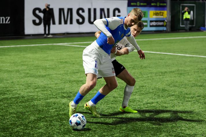 Samúel Kári Friðjónsson í baráttunni gegn FH síðasta föstudagskvöld. Var það hans síðasti leikur fyrir Stjörnuna?