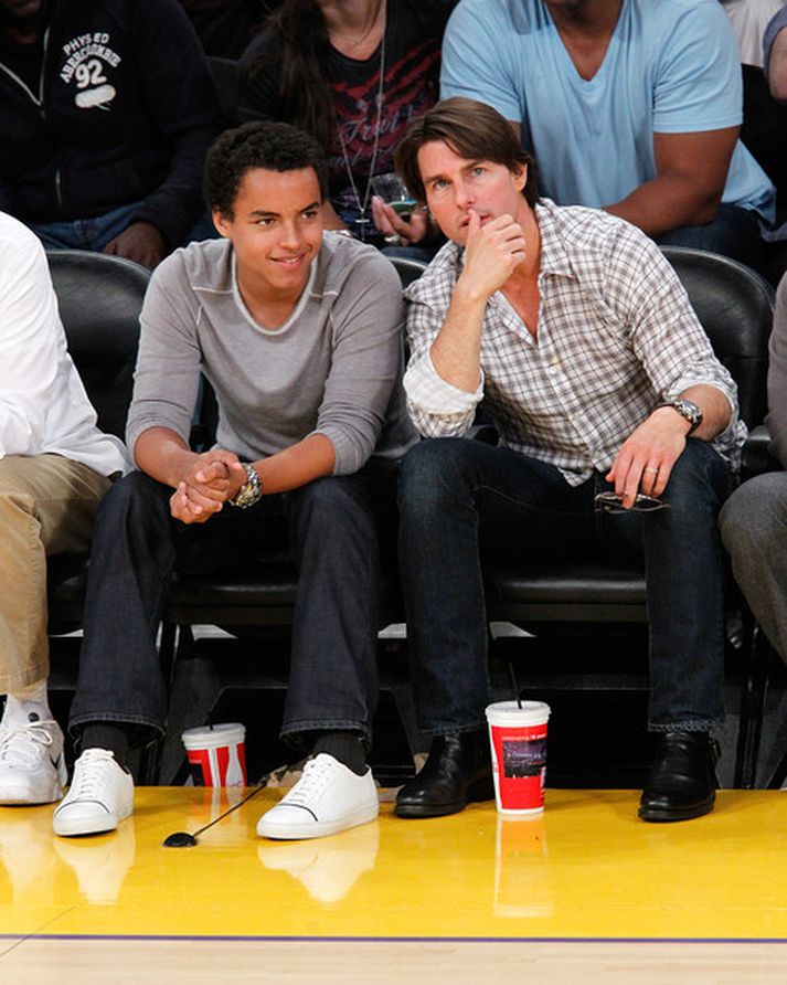 Connor og Tom Cruise á leik með Lakers.