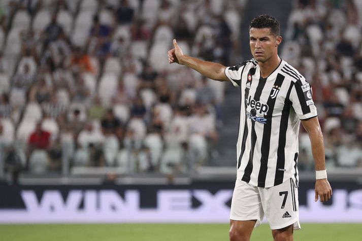 Cristiano Ronaldo lék með Juventus frá 2018 til 2021. Hann ætlar nú í mál við félagið.